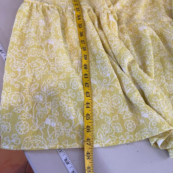 By the River Kaylee Flutter Sleeve Floral Midi Dress Yellow Size Large textured - Picture 14 of 15
